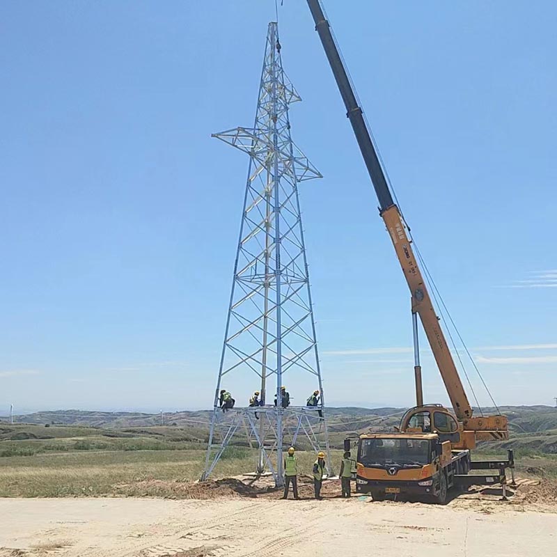 Věž z pozinkovaných ocelových trubek pro přenos energie